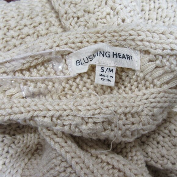 BLUSHING HEART Cardigan Knit Sweater
New - Picture 6 of 7